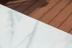 OUTFLEXX Dining Tisch, Weiß, Polyrattan, 200 X 95 Cm, Tischplatte Spraystone, 6mm 31 OUTFLEXX Dining Tisch, Weiß, Polyrattan, 200 X 95 Cm, Tischplatte Spraystone, 6mm -Ausgewählte Gartenmöbelgeschäfte 10 20667.jpg