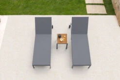 OUTFLEXX 2er-Set Rollliege, Silber, Edelstahl/Teak, 212x71x36 Cm, Mit Beistelltisch 45x45cm -Ausgewählte Gartenmöbelgeschäfte 14170 3 CGI.jpg