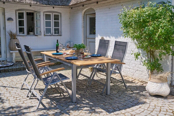 VILLANA Esstischgarnitur, Silber/schwarz, Alu / FSC-Akazienholz, Ausziehtisch 150/200 Cm, 4 Multipositionssessel 3 VILLANA Esstischgarnitur, Silber/schwarz, Alu / FSC-Akazienholz, Ausziehtisch 150/200 Cm, 4 Multipositionssessel