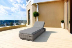 OUTFLEXX Rollliege, Grau, Polyrattan, 200x70x27,5cm, Rückenlehne 5-fach Verstellbar -Ausgewählte Gartenmöbelgeschäfte 18367 19 CGI.jpg