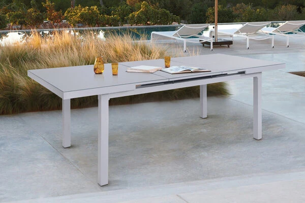 OUTFLEXX Premium Ausziehtisch, Silber/grau, Alu/Glas, 180/240x100cm, Automatischer Ausziehmechanismus 3 OUTFLEXX Premium Ausziehtisch, Silber/grau, Alu/Glas, 180/240x100cm, Automatischer Ausziehmechanismus