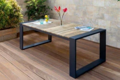 OUTFLEXX Kona Esstisch, Dark Grey/natur, Alu/recycled FSC®-Teak, 200x100x76cm, Rustikal Gebürstet, U-Gestell