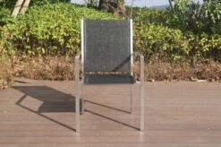 OUTFLEXX Stapelsessel, Schwarz, FSC-Teak / Edelstahl / Textilene, 63x57x93 Cm -Ausgewählte Gartenmöbelgeschäfte 21670 2.JPG