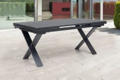 OUTFLEXX Esstischgarnitur, OUTFLEXX® Anthrazit Matt, Alu / Spraystone / Teak, Tisch 180/280x100cm, 10 Multipositionssessel -Ausgewählte Gartenmöbelgeschäfte 22126 4.jpg