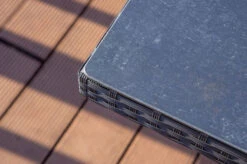 OUTFLEXX Esstisch, Schwarz, Polyrattan, 200x95cm, Tischplatte Spraystone, 6mm, Aufliegend 8 OUTFLEXX Esstisch, Schwarz, Polyrattan, 200x95cm, Tischplatte Spraystone, 6mm, Aufliegend -Ausgewählte Gartenmöbelgeschäfte 22286 3.jpg