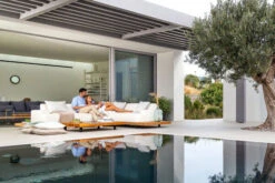 OUTFLEXX Icon Ecklounge, Natte/natur, Alu/Teak/Sunbrella, 4-5 Personen, Inkl. Loungetisch, Seitenablage Aus Teak -Ausgewählte Gartenmöbelgeschäfte 23403 13.jpg