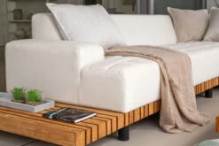 OUTFLEXX Icon Ecklounge, Natte/natur, Alu/Teak/Sunbrella, 4-5 Personen, Inkl. Loungetisch, Seitenablage Aus Teak -Ausgewählte Gartenmöbelgeschäfte 23403 4.jpg