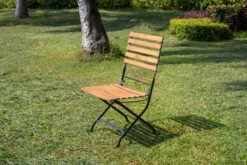 OUTFLEXX Sitzgruppe, Natur/schwarz, Stahl/FSC-Akazienholz, 120x80 Cm, 4 Klappstühle, Pulverbeschichtet, Verzinkt 14 OUTFLEXX Sitzgruppe, Natur/schwarz, Stahl/FSC-Akazienholz, 120x80 Cm, 4 Klappstühle, Pulverbeschichtet, Verzinkt -Ausgewählte Gartenmöbelgeschäfte 23882 03.jpg