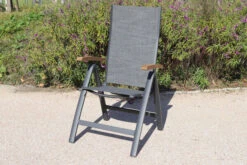 VILLANA Esstischgarnitur, Anthrazit/grau, Alu/ FSC-Akazienholz, Ausziehtisch 150/200 Cm, 4 Multipositionssessel 24 VILLANA Esstischgarnitur, Anthrazit/grau, Alu/ FSC-Akazienholz, Ausziehtisch 150/200 Cm, 4 Multipositionssessel -Ausgewählte Gartenmöbelgeschäfte 23912 06.jpg