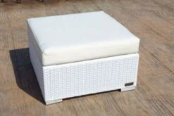 OUTFLEXX Beistelltisch/Hocker, Weiß, Polyrattan, Inkl. Glasplatte Und Polster 7 OUTFLEXX Beistelltisch/Hocker, Weiß, Polyrattan, Inkl. Glasplatte Und Polster -Ausgewählte Gartenmöbelgeschäfte 2 2511 8.jpg