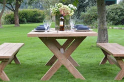 Gartentisch Lincoln Aus Gebürstetem Teakholz Von Ploß -Ausgewählte Gartenmöbelgeschäfte 3 12783 1.jpg