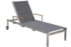 OUTFLEXX Sonnenliegen-Set, Taupe, Edelstahl/FSC-Teak, 195,5x74x35cm, Mit Armlehnen, Inkl. Beistelltisch 45x45cm 16 OUTFLEXX Sonnenliegen-Set, Taupe, Edelstahl/FSC-Teak, 195,5x74x35cm, Mit Armlehnen, Inkl. Beistelltisch 45x45cm -Ausgewählte Gartenmöbelgeschäfte 3 16547.jpg