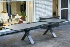 HARTMAN Exklusivmodell Xanadu Ausziehtisch, Xerix, Alu / Glaskeramik, 220/280 X 100 Cm, X-Gestell 12 HARTMAN Exklusivmodell Xanadu Ausziehtisch, Xerix, Alu / Glaskeramik, 220/280 X 100 Cm, X-Gestell -Ausgewählte Gartenmöbelgeschäfte 3 20403.jpg