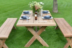 Gartentisch Lincoln Aus Gebürstetem Teakholz Von Ploß -Ausgewählte Gartenmöbelgeschäfte 4 12783 1.jpg