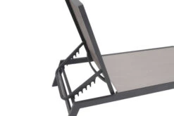 VILLANA 2er-Set Sonnenliegen, Anthrazit/grau, Alu/Textil, 198x66x32cm, Mit Beistelltisch 45x45cm -Ausgewählte Gartenmöbelgeschäfte 4 13885.jpg