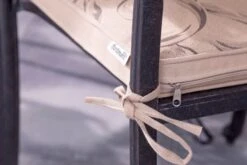 HARTMAN Amalfi Diningsessel, Bronze, Alu-Guss, Inkl. Wendekissen -Ausgewählte Gartenmöbelgeschäfte 6 18949.jpg