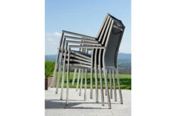 STERN Cardiff Stapelsessel, Silbergrau, Edelstahl/Textil/Aluminiumarmlehnen, 61x57x92 Cm, Stapelbar -Ausgewählte Gartenmöbelgeschäfte 8 11604 2.jpg