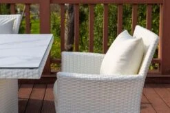 OUTFLEXX Dining Set, Weiß, Polyrattan, Tisch 200x95cm, Spraystone, 6mm, 6 Sessel -Ausgewählte Gartenmöbelgeschäfte 9 20670.jpg